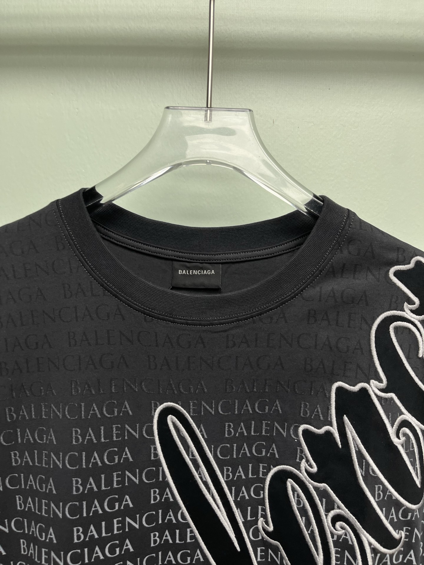 Women's short sleeves